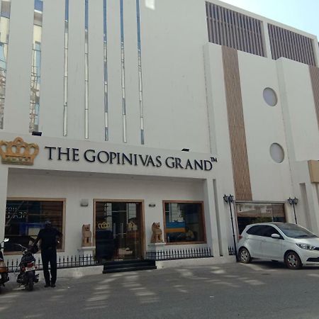格皮尼瓦斯大酒店 根尼亚古马里 外观 照片